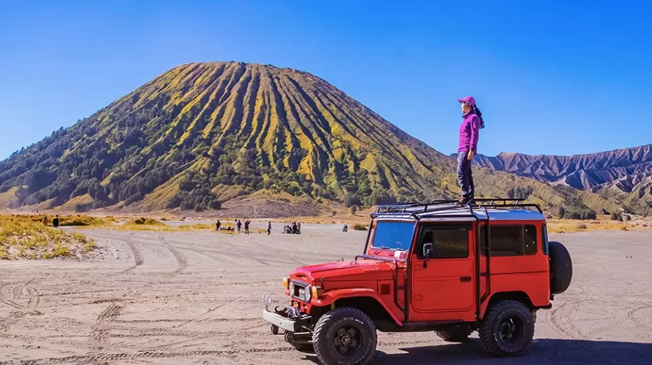 Tempat Wisata Jawa Timur yang Wajib kamu Kunjungi, Salah Satunya Bromo sumber: portaloka.id